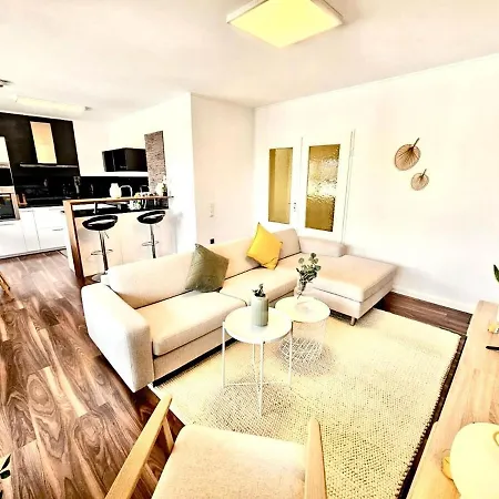 Apartment Spacious 3br With A Warm Terrace